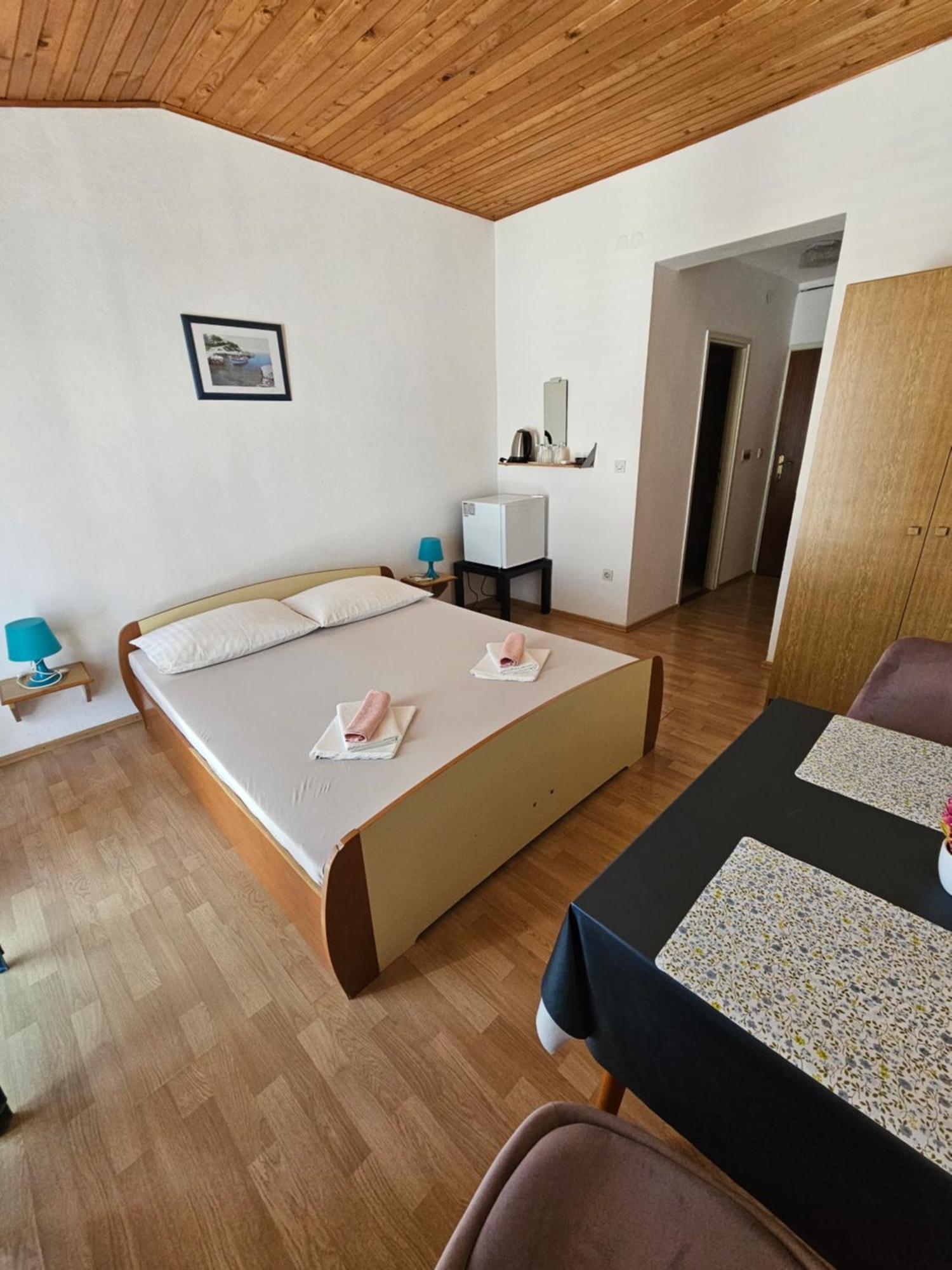 Hotel House Katka Vodice Zimmer foto